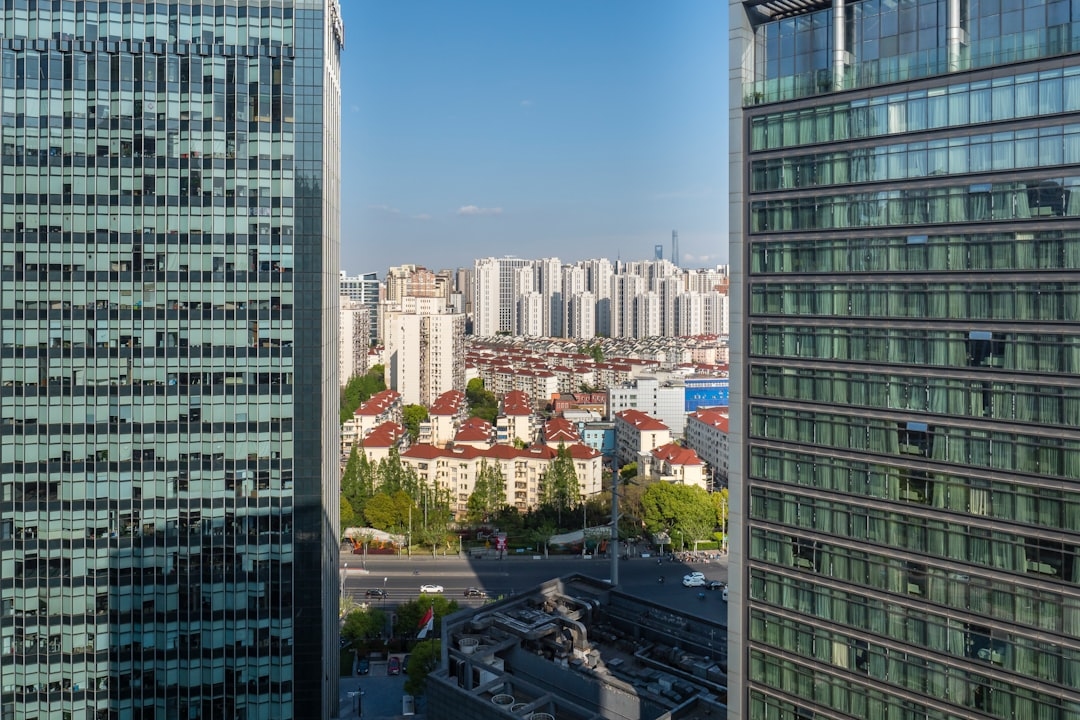 Чем отличаются корейские и европейские уходовые средства: сравнение и рекомендации